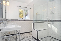 bathroom-wall-spanish-tiles