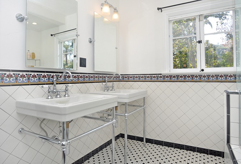 White Bathroom with Traditional Malibu Artichoke Tile